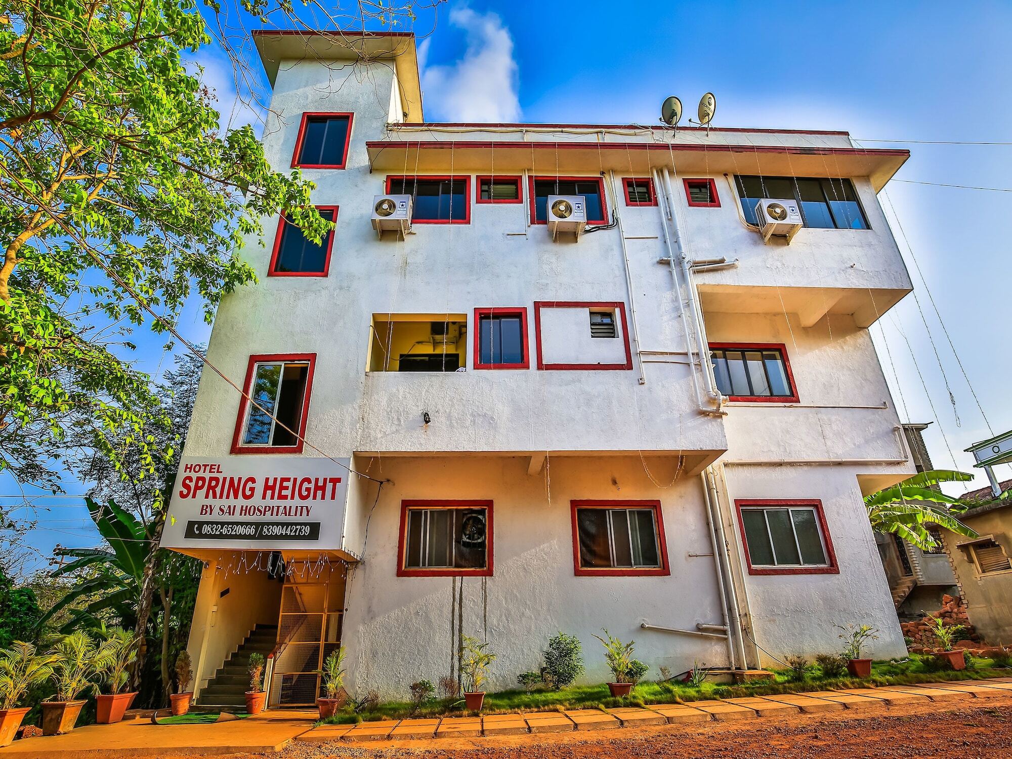 Oyo 14276 Hotel Spring Height Acaro Exterior photo